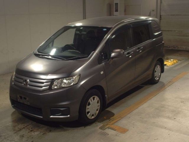 9036 Honda Freed spike GB3 2011 г. (TAA Kyushu)